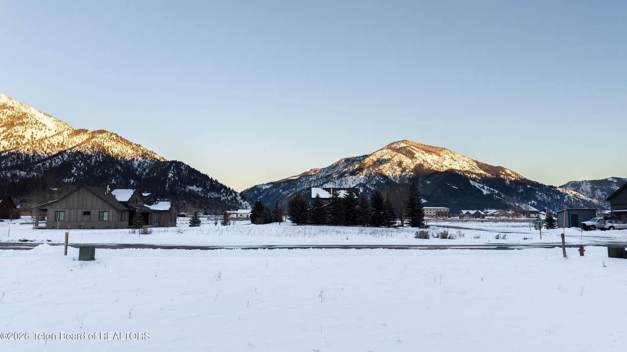 https://bt-photos.global.ssl.fastly.net/teton/1280_boomver_1_26-85-2.jpg