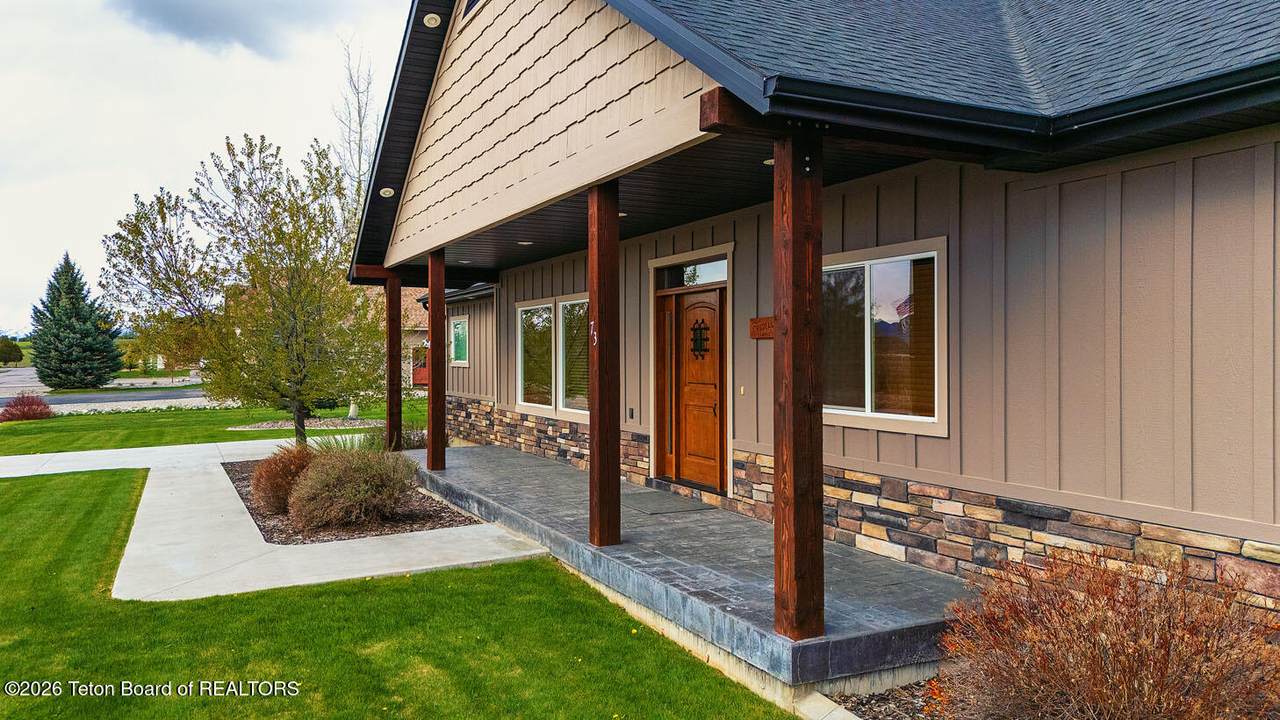https://bt-photos.global.ssl.fastly.net/teton/1280_boomver_1_26-854-2.jpg