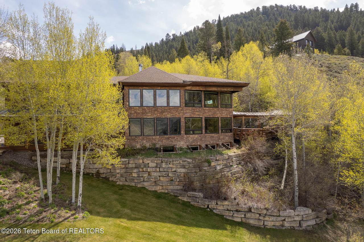 https://bt-photos.global.ssl.fastly.net/teton/1280_boomver_1_26-860-2.jpg