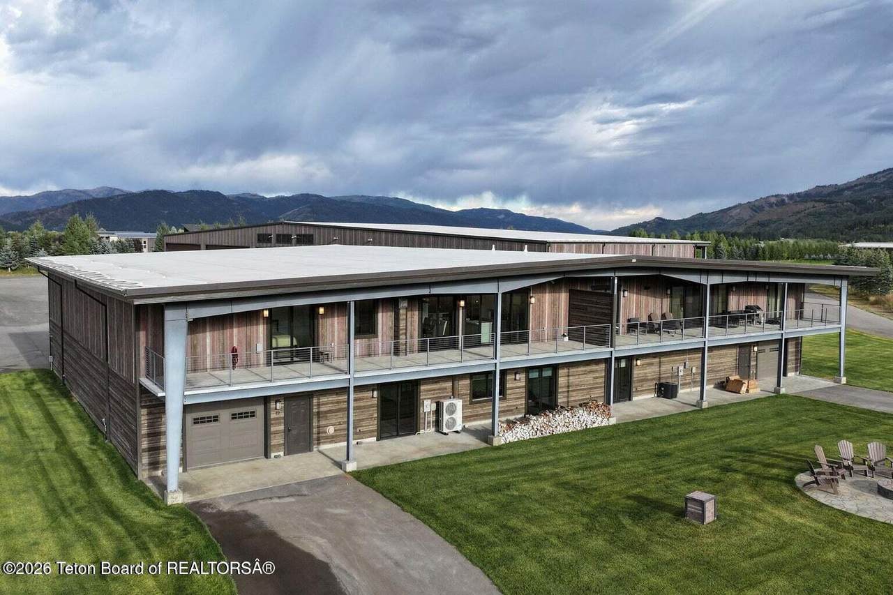19 Diamandis Drive - Photo 1