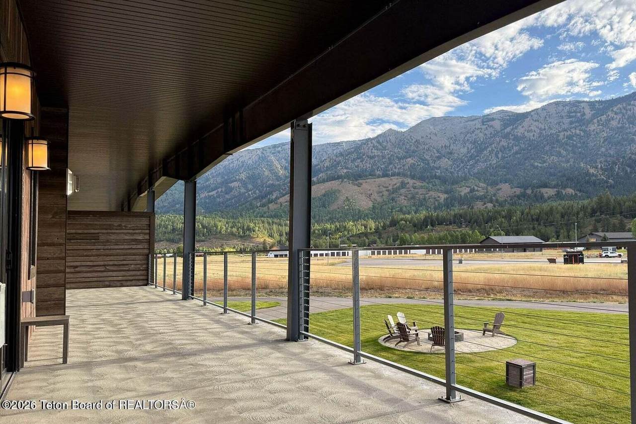 https://bt-photos.global.ssl.fastly.net/teton/1280_boomver_1_26-878-2.jpg
