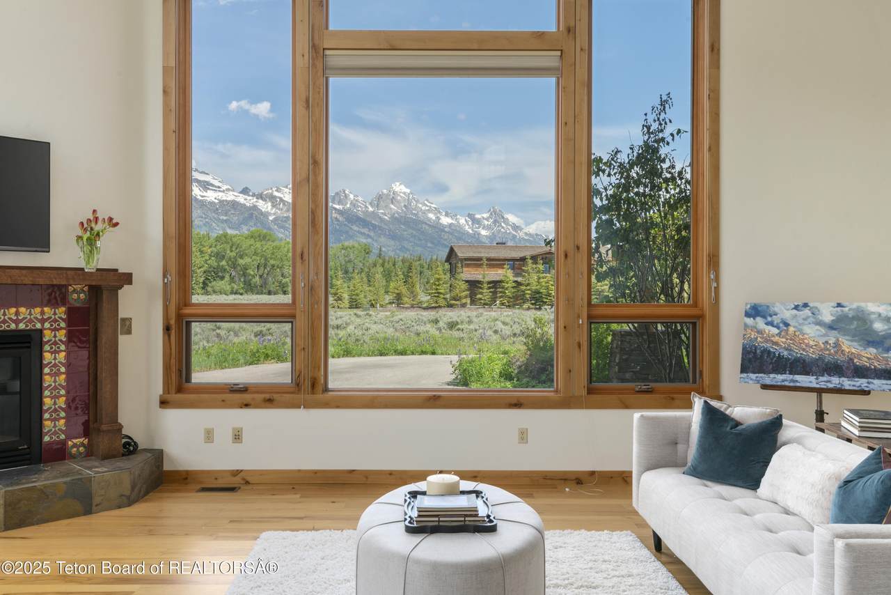 https://bt-photos.global.ssl.fastly.net/teton/1280_boomver_1_26-888-2.jpg