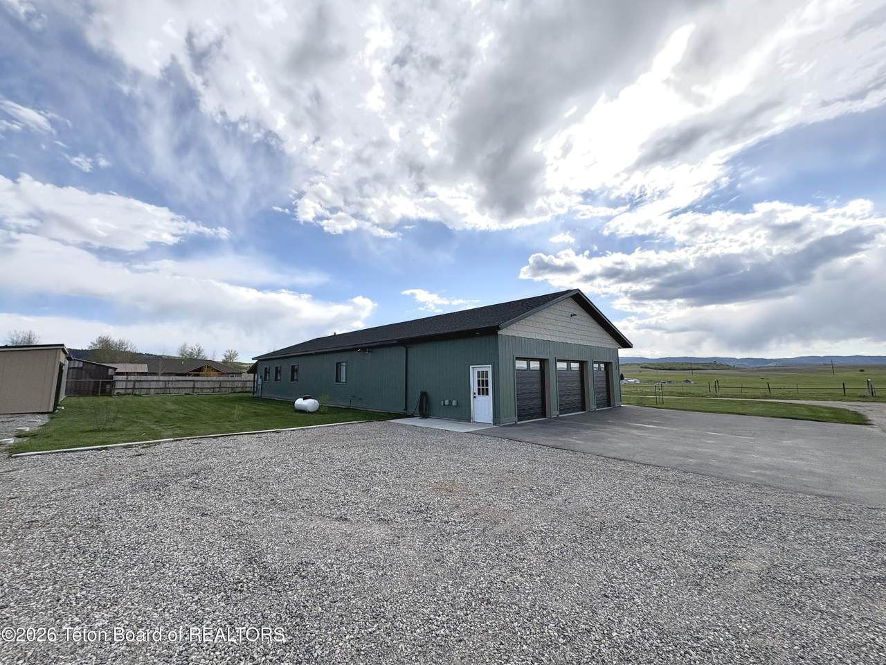 https://bt-photos.global.ssl.fastly.net/teton/1280_boomver_1_26-906-2.jpg