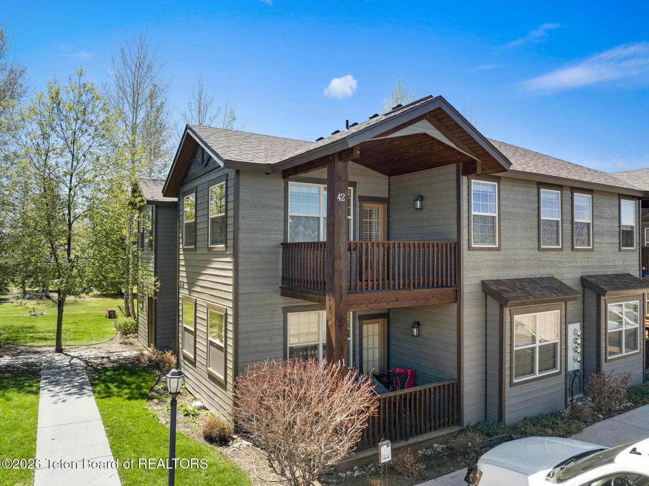 715 Moraine Court - Photo 1