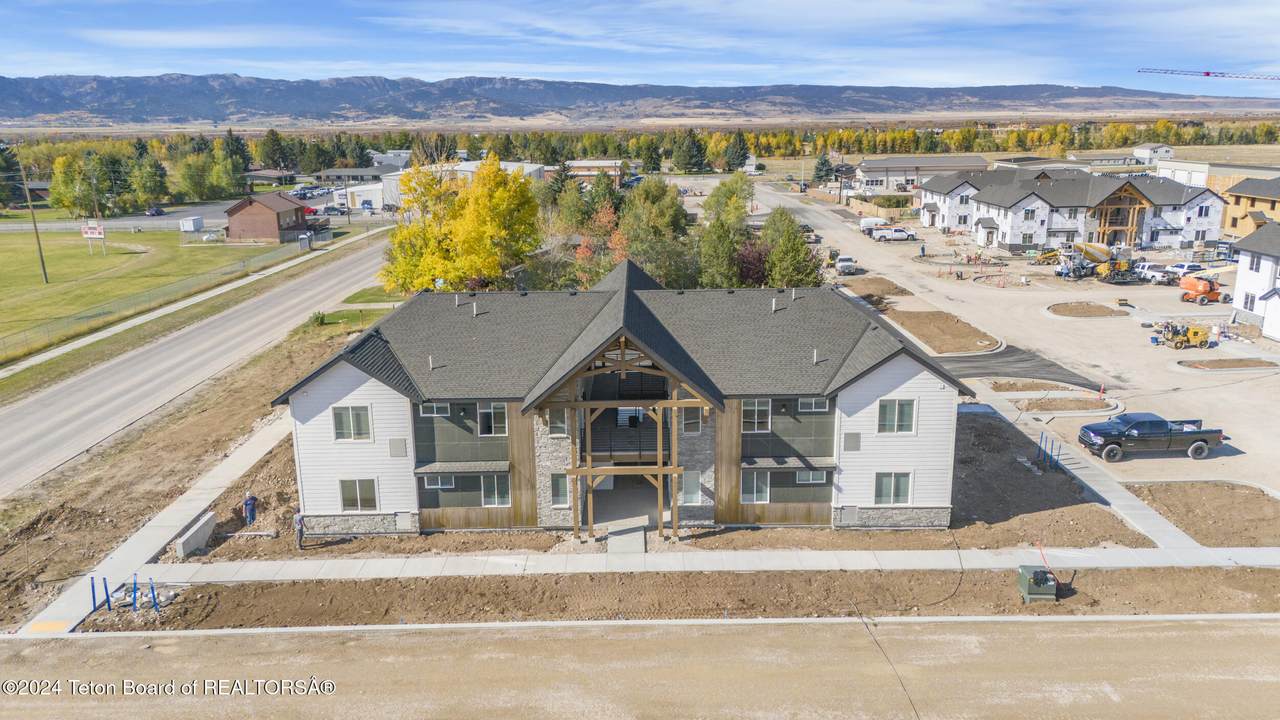 201 Ross Ave Avenue - Photo 1