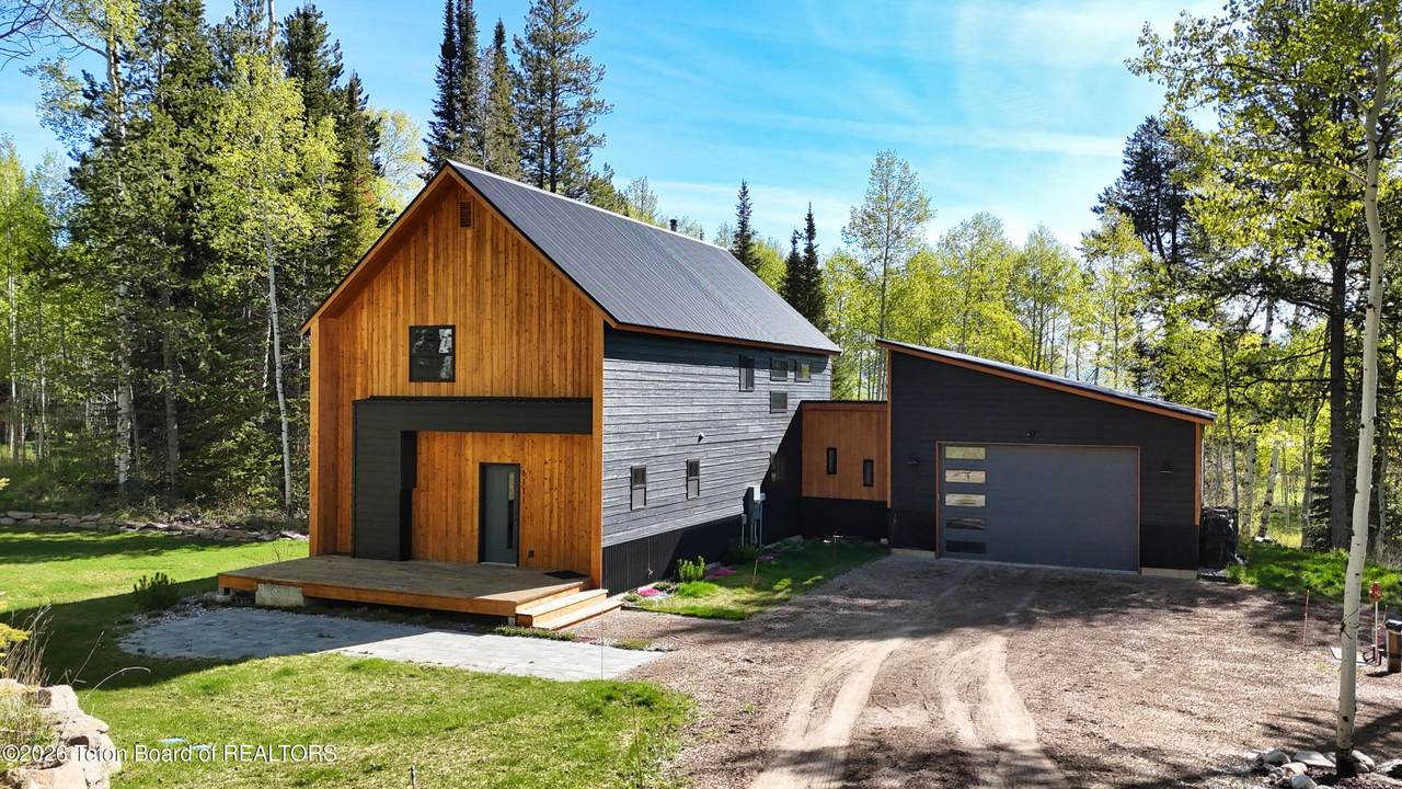 6111 Syringa Drive - Photo 1