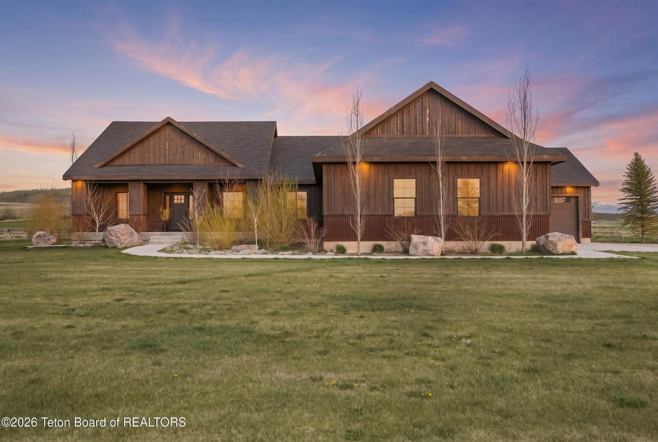 https://bt-photos.global.ssl.fastly.net/teton/1280_boomver_1_26-970-2.jpg