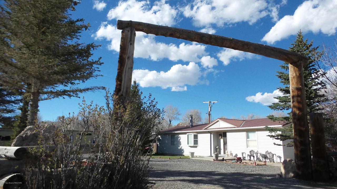1 Bonnie Ln - Photo 1