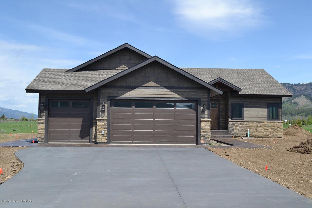 651 Aster Loop - Photo 1