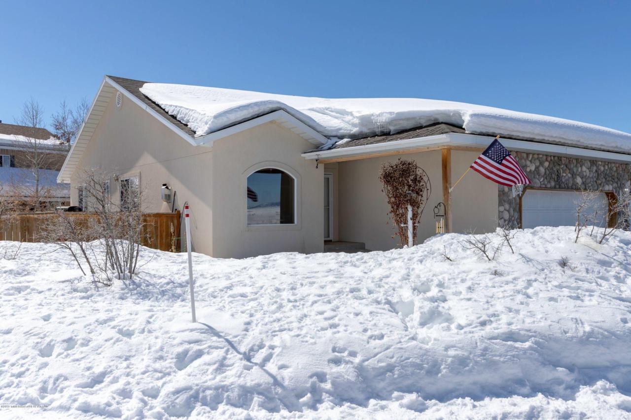 208 Bear Hollow Circle - Photo 1
