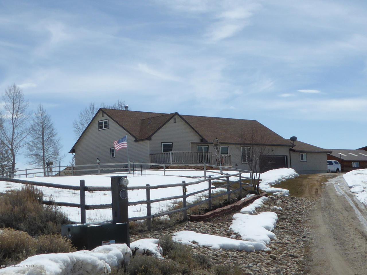 11 Bonnie Rd - Photo 1