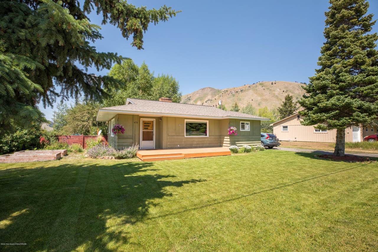 475 Jackson St - Photo 1