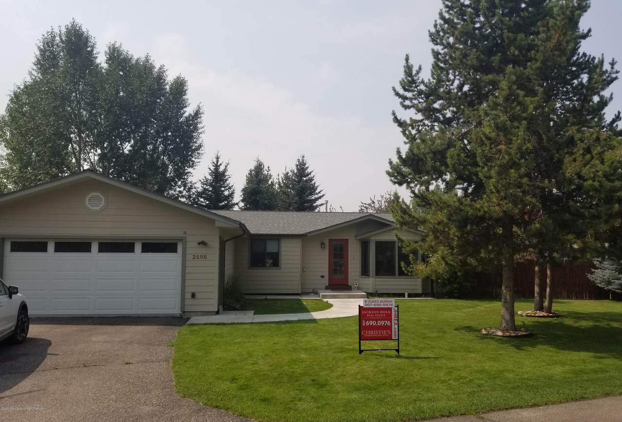 2105 Lilac Lane - Photo 1