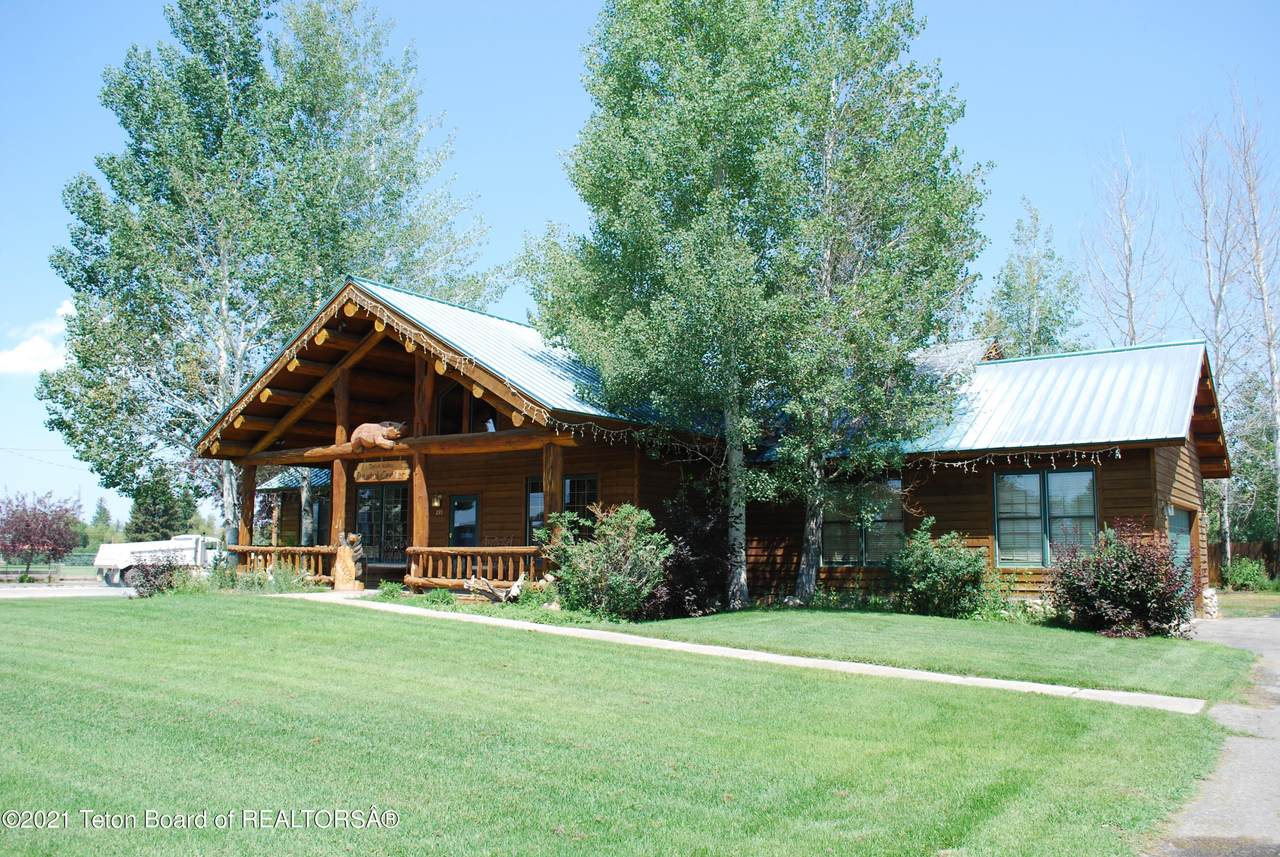 235 Wallace Avenue - Photo 1