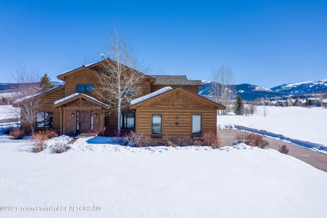 1 Cold Springs Lane - Photo 1