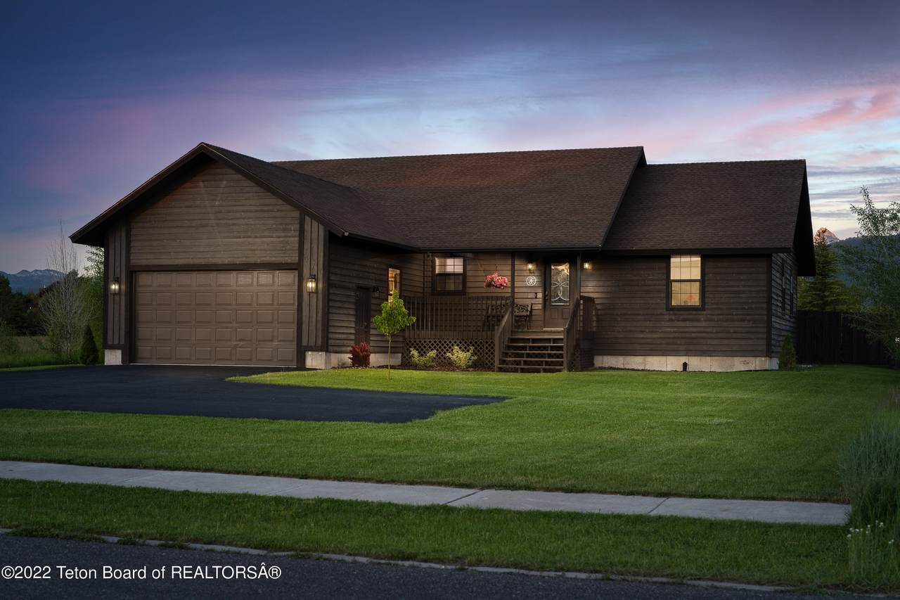 471 Palisade Trl - Photo 1