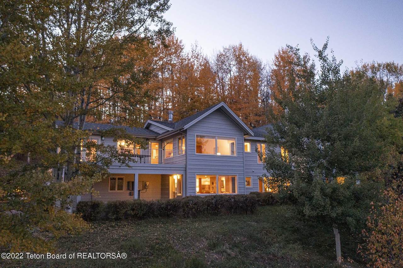 655 Meadowlark Rd - Photo 1