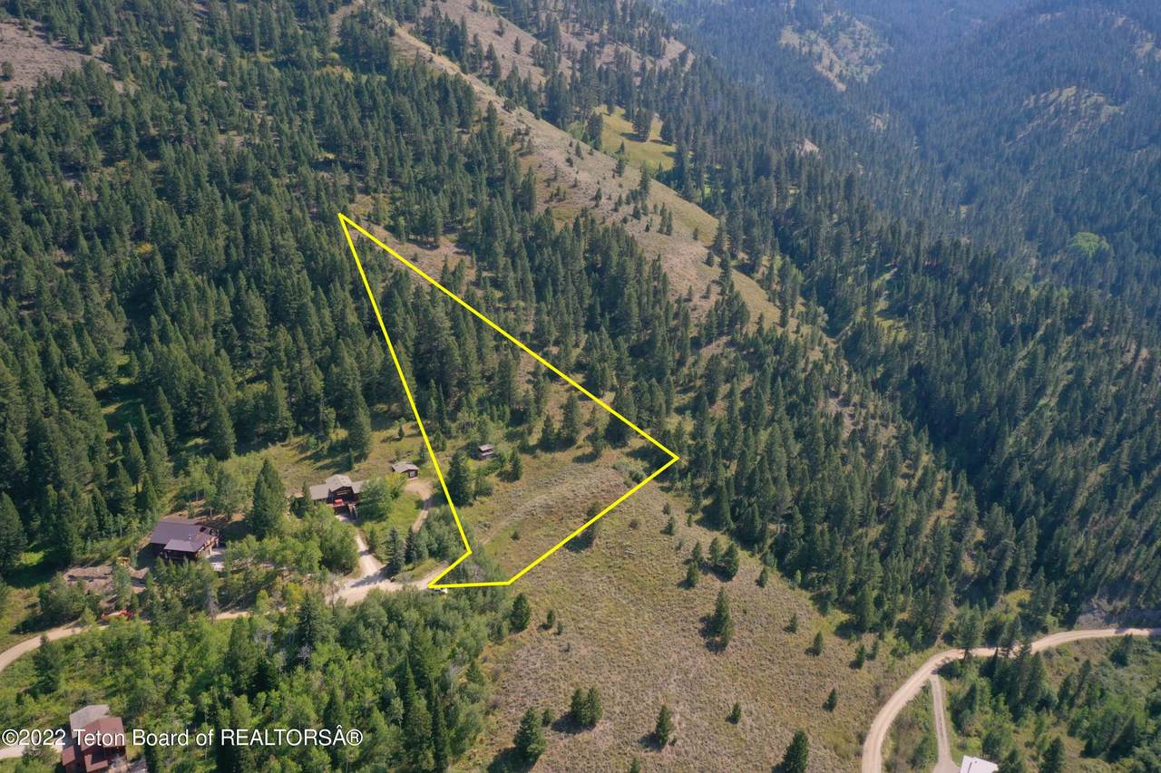 1255 Deer Creek Dr - Photo 1