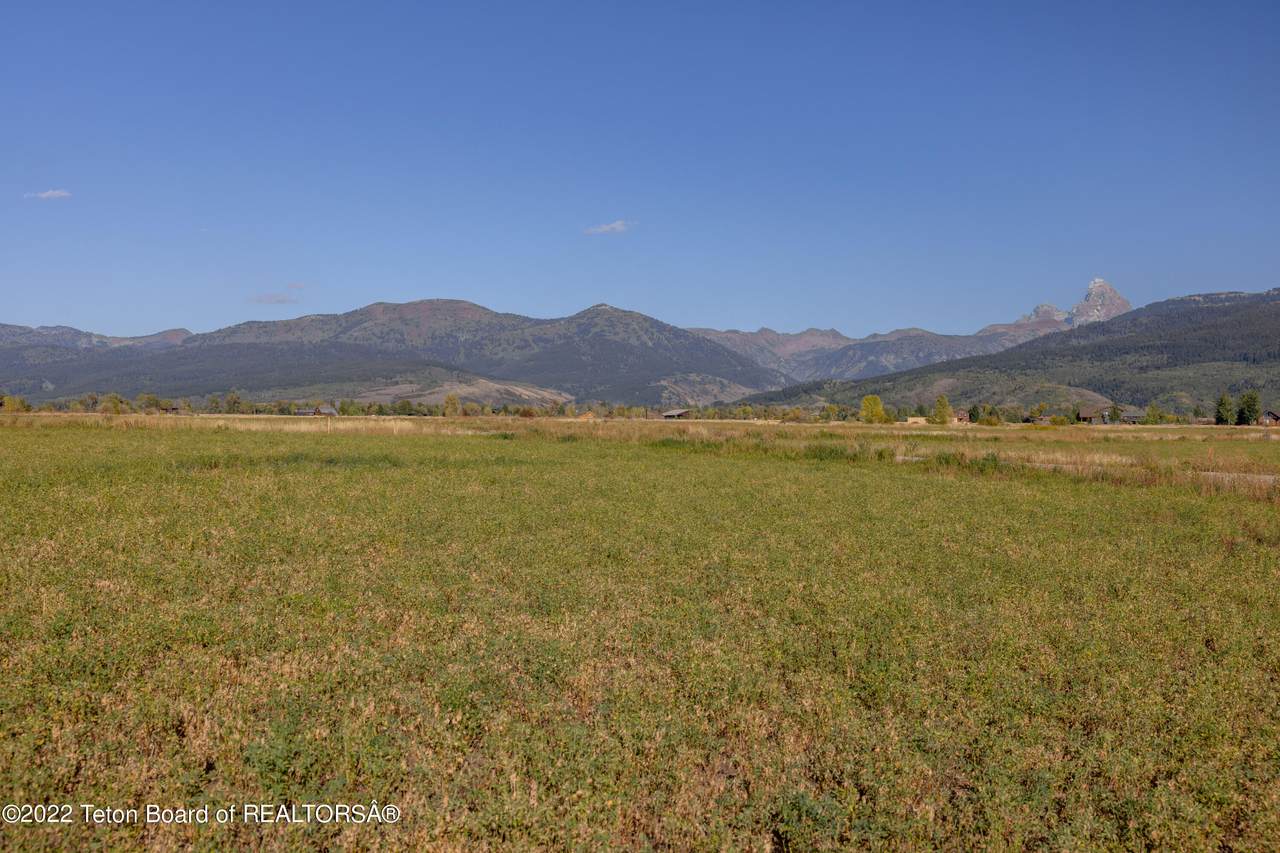 1140 Prairie Dog Way - Photo 1