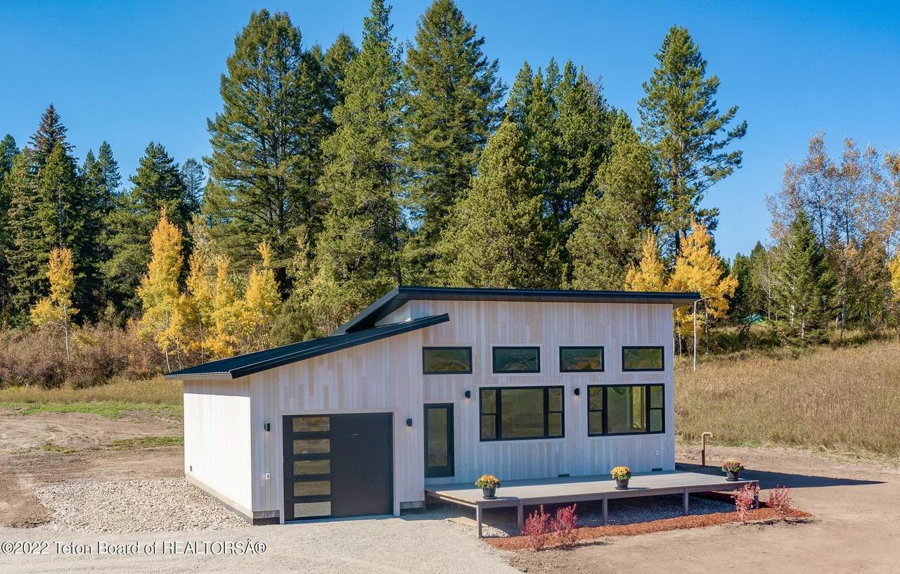 10 Caribou Forest Drive - Photo 1