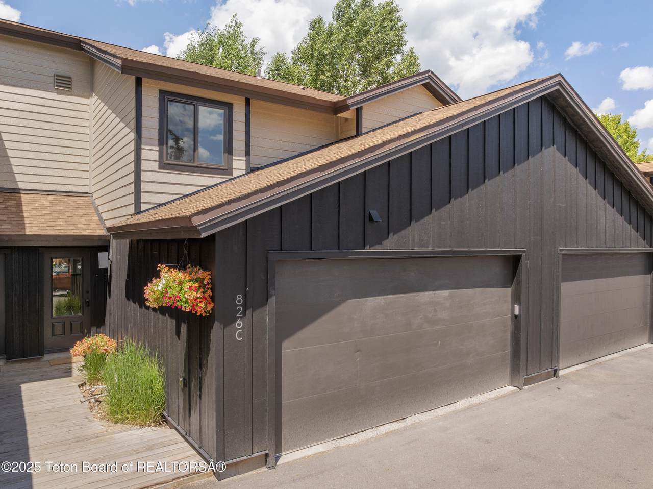 826 Powderhorn Lane - Photo 1