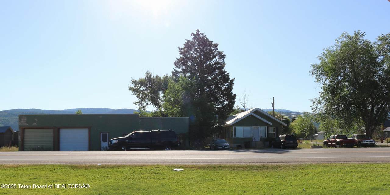 7985 Hwy 33 - Photo 1