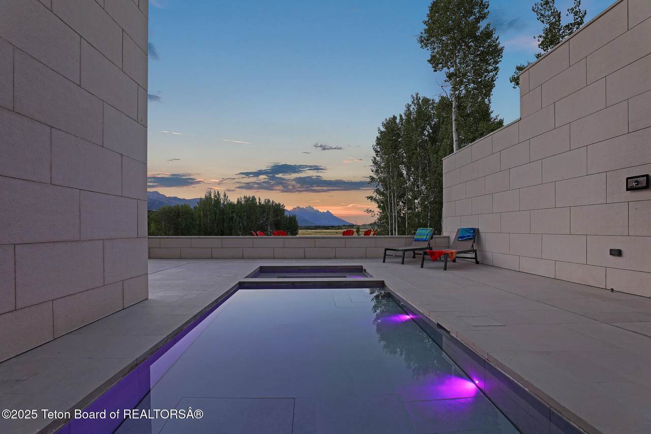 200 West Ridge Road - Photo 1