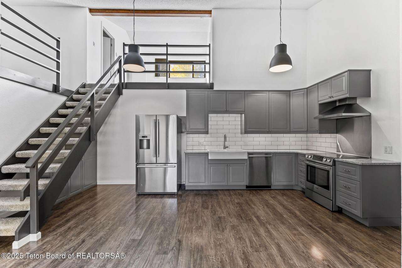 355 Deloney Avenue - Photo 1