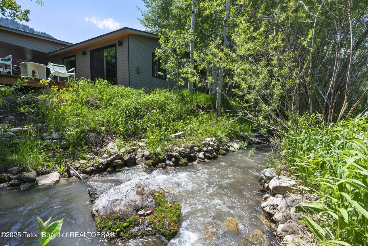 https://bt-photos.global.ssl.fastly.net/teton/1280_boomver_2_25-236-2.jpg