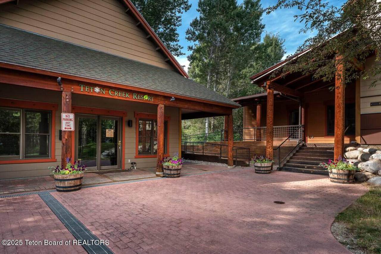 2740 Shadowmoon Lane - Photo 1