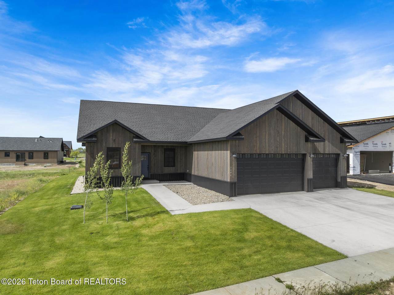1046 Pawnee Rd - Photo 1
