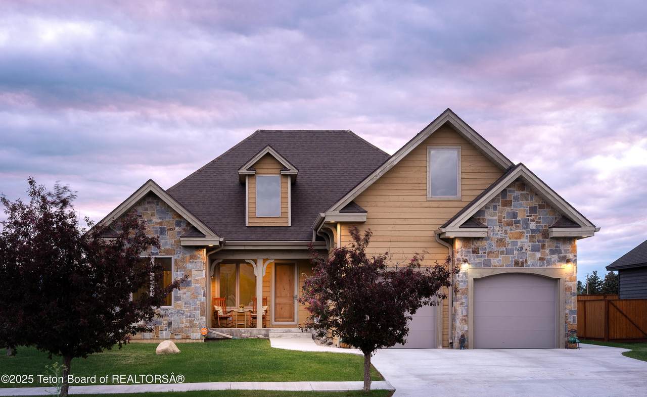 70 Baywood Drive - Photo 1