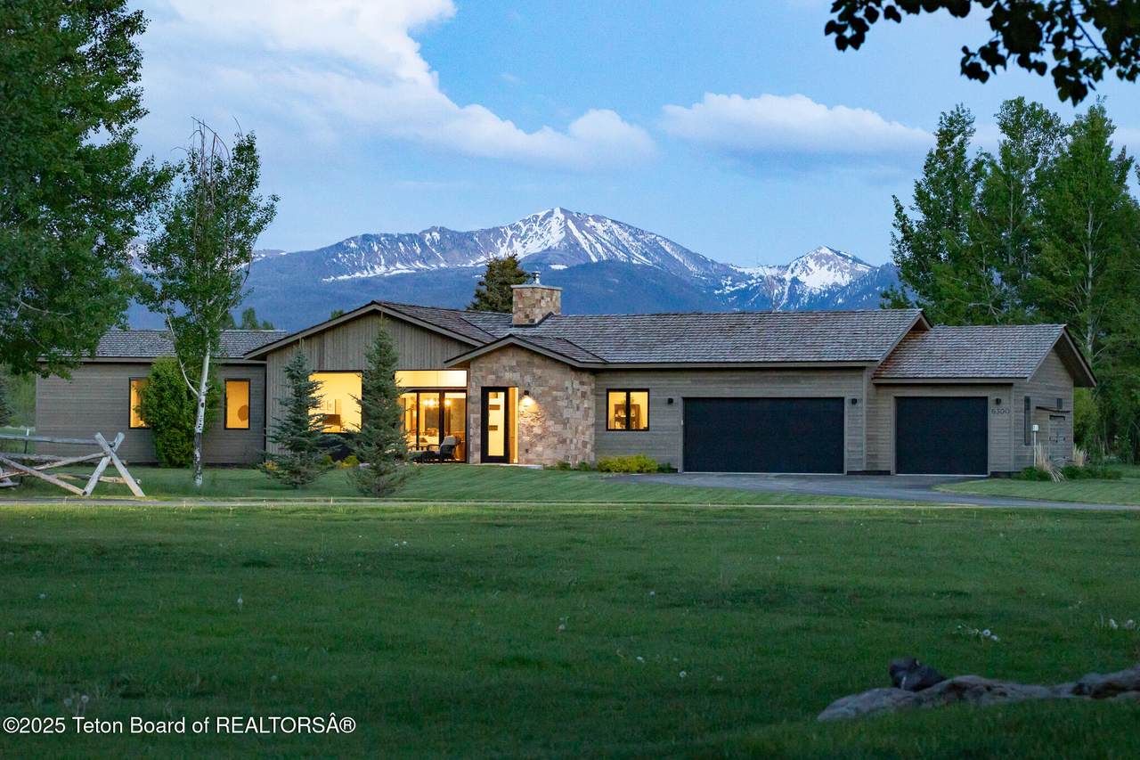 6300 Aspen Drive - Photo 1