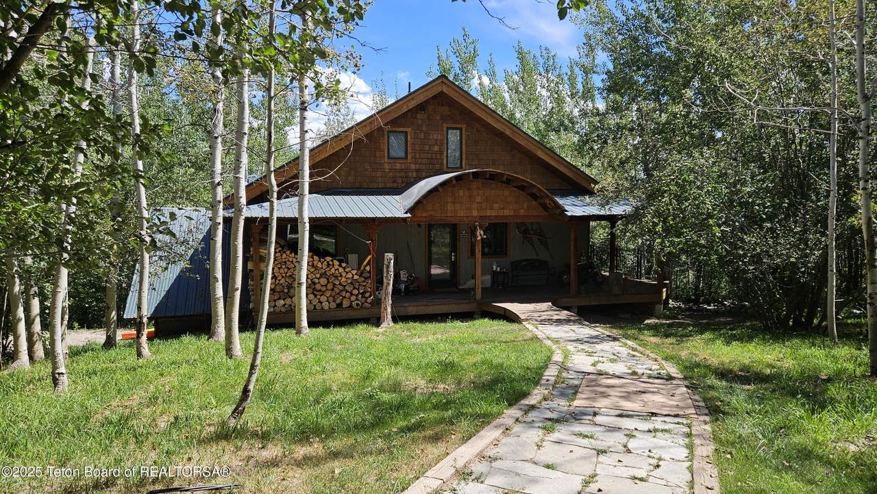 2435 Steelhead Drive - Photo 1