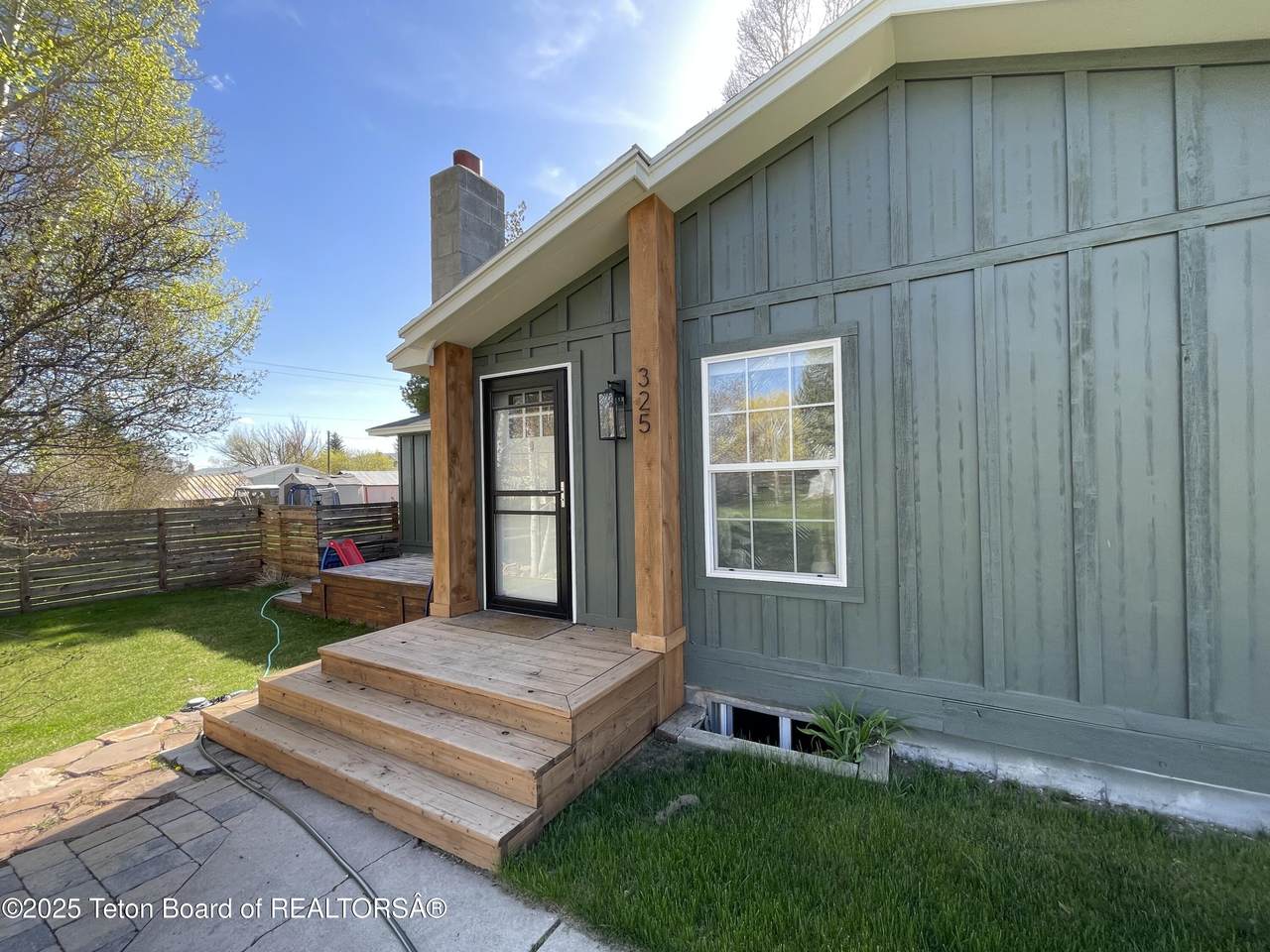 325 1ST N Street - Photo 1