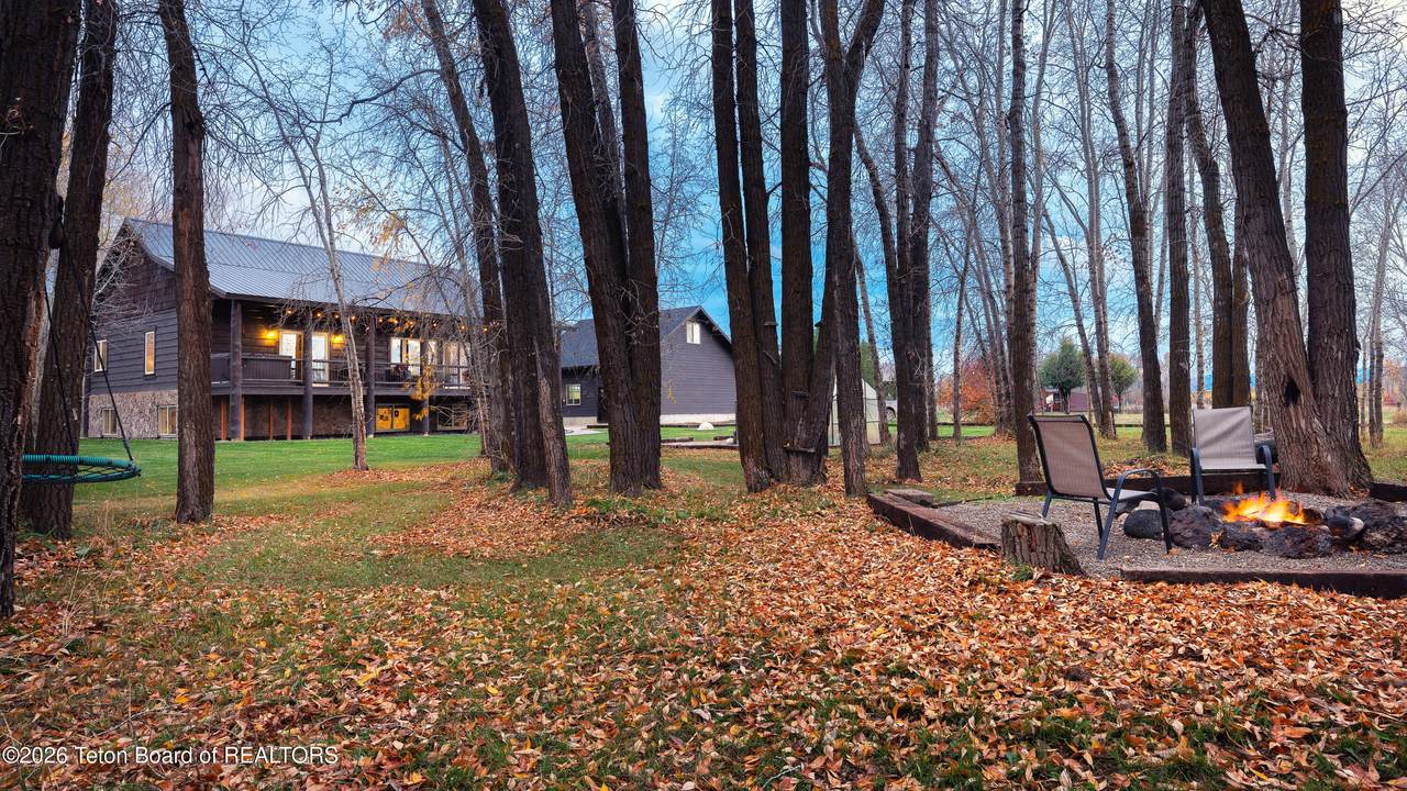 https://bt-photos.global.ssl.fastly.net/teton/1280_boomver_2_26-1095-2.jpg