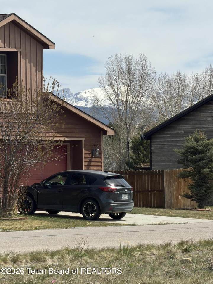 https://bt-photos.global.ssl.fastly.net/teton/1280_boomver_2_26-1127-2.jpg