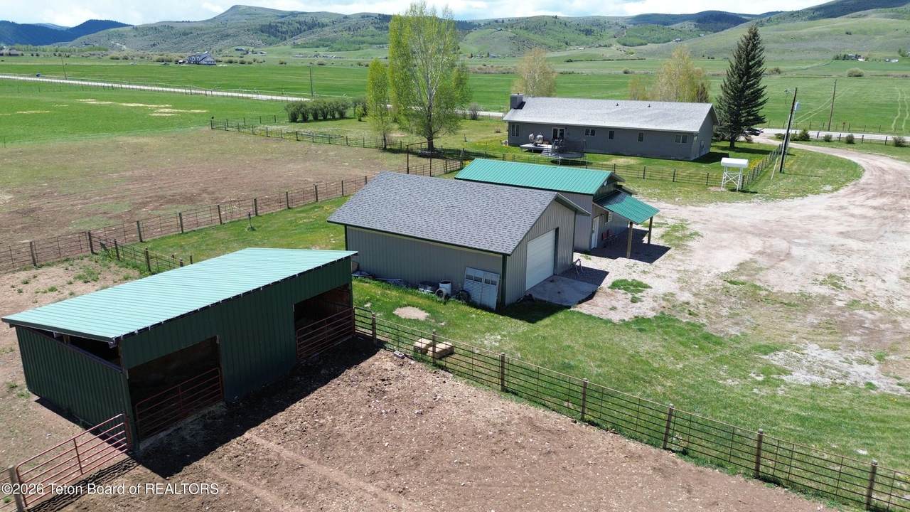 https://bt-photos.global.ssl.fastly.net/teton/1280_boomver_2_26-1147-2.jpg