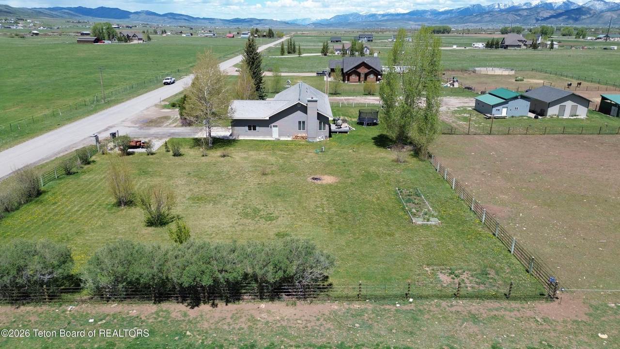 https://bt-photos.global.ssl.fastly.net/teton/1280_boomver_2_26-1147-2.jpg
