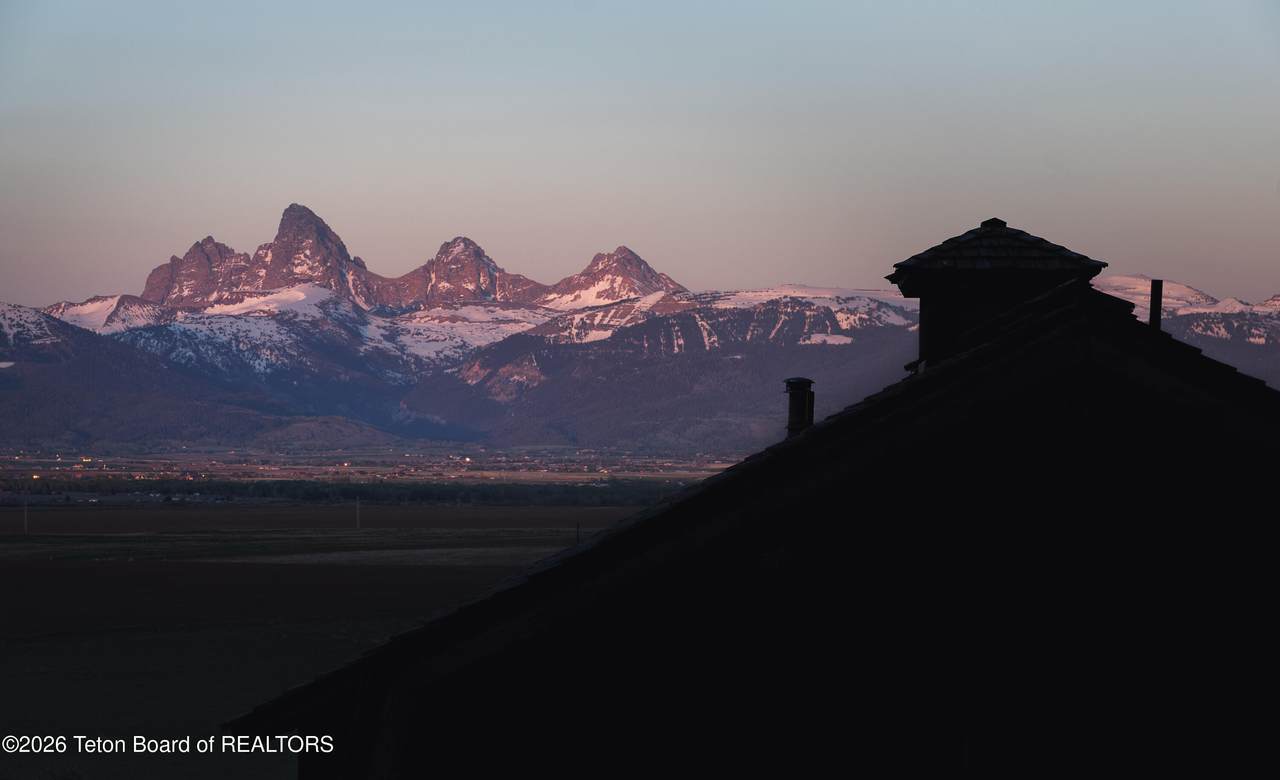 https://bt-photos.global.ssl.fastly.net/teton/1280_boomver_2_26-1160-2.jpg