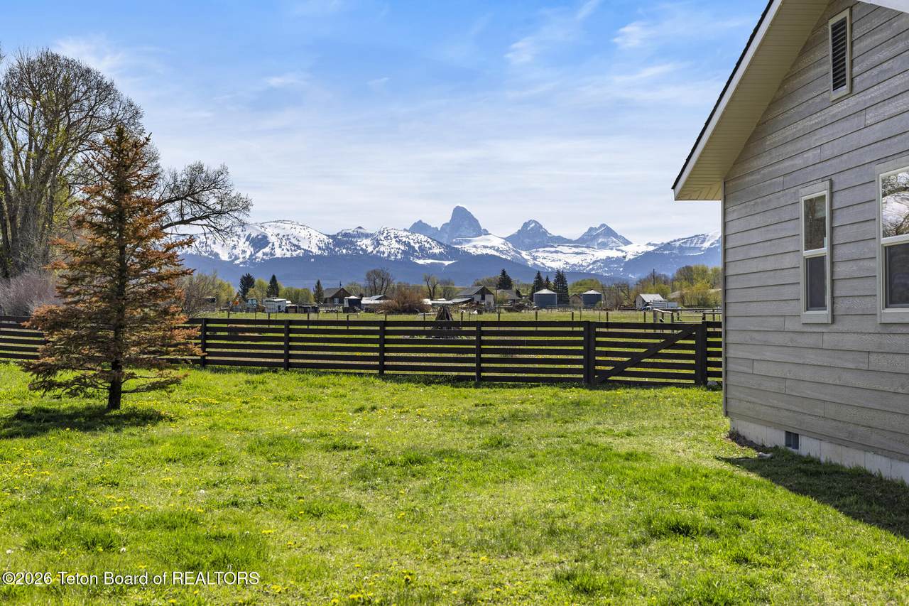 https://bt-photos.global.ssl.fastly.net/teton/1280_boomver_2_26-1192-2.jpg