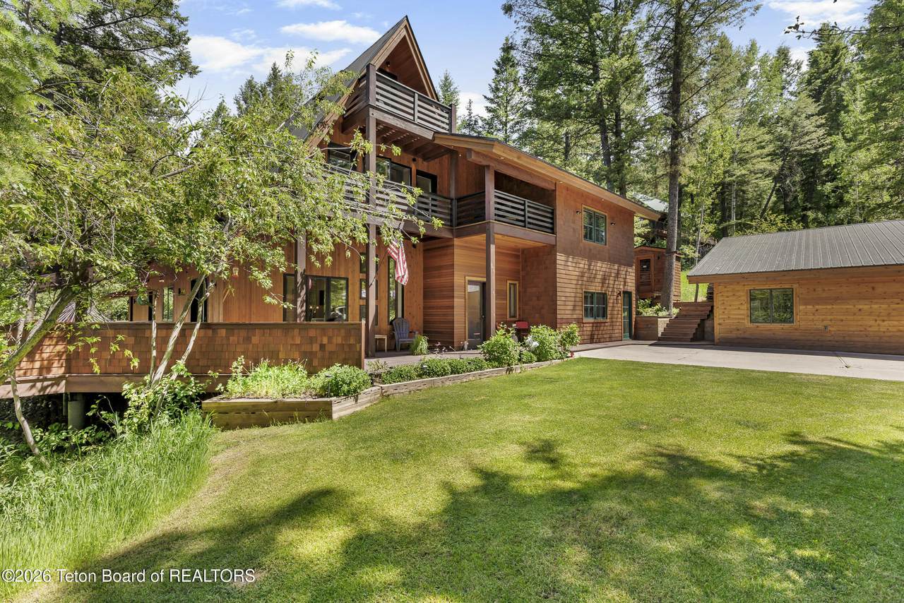 https://bt-photos.global.ssl.fastly.net/teton/1280_boomver_2_26-1268-2.jpg