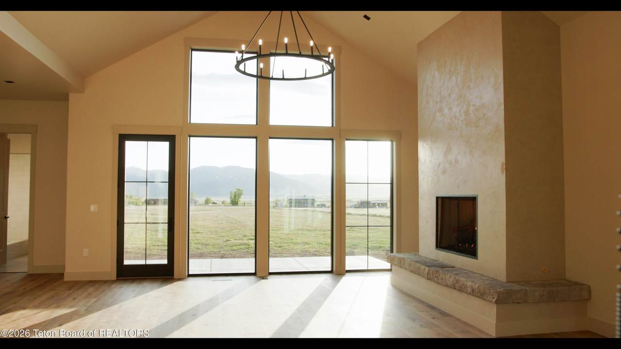 https://bt-photos.global.ssl.fastly.net/teton/1280_boomver_2_26-1353-2.jpg