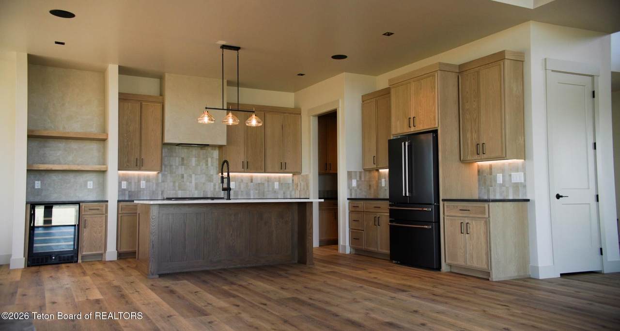 https://bt-photos.global.ssl.fastly.net/teton/1280_boomver_2_26-1353-2.jpg