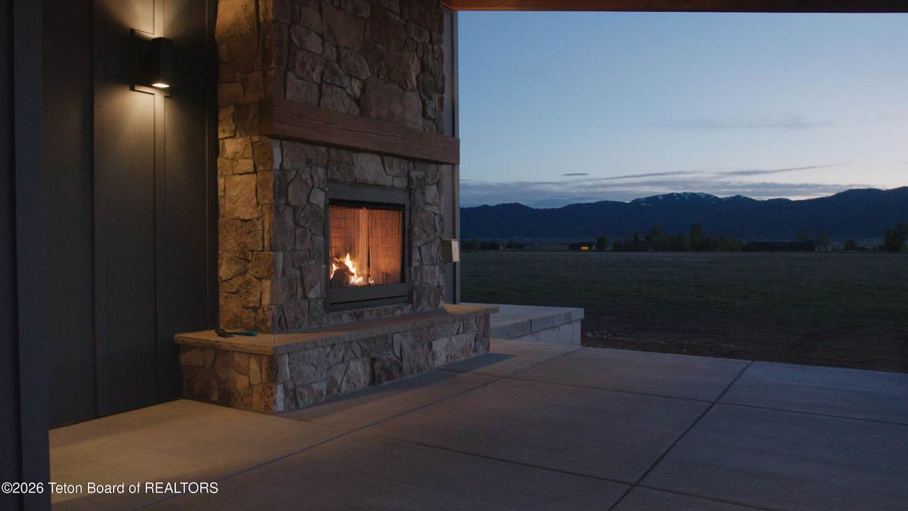 https://bt-photos.global.ssl.fastly.net/teton/1280_boomver_2_26-1353-2.jpg