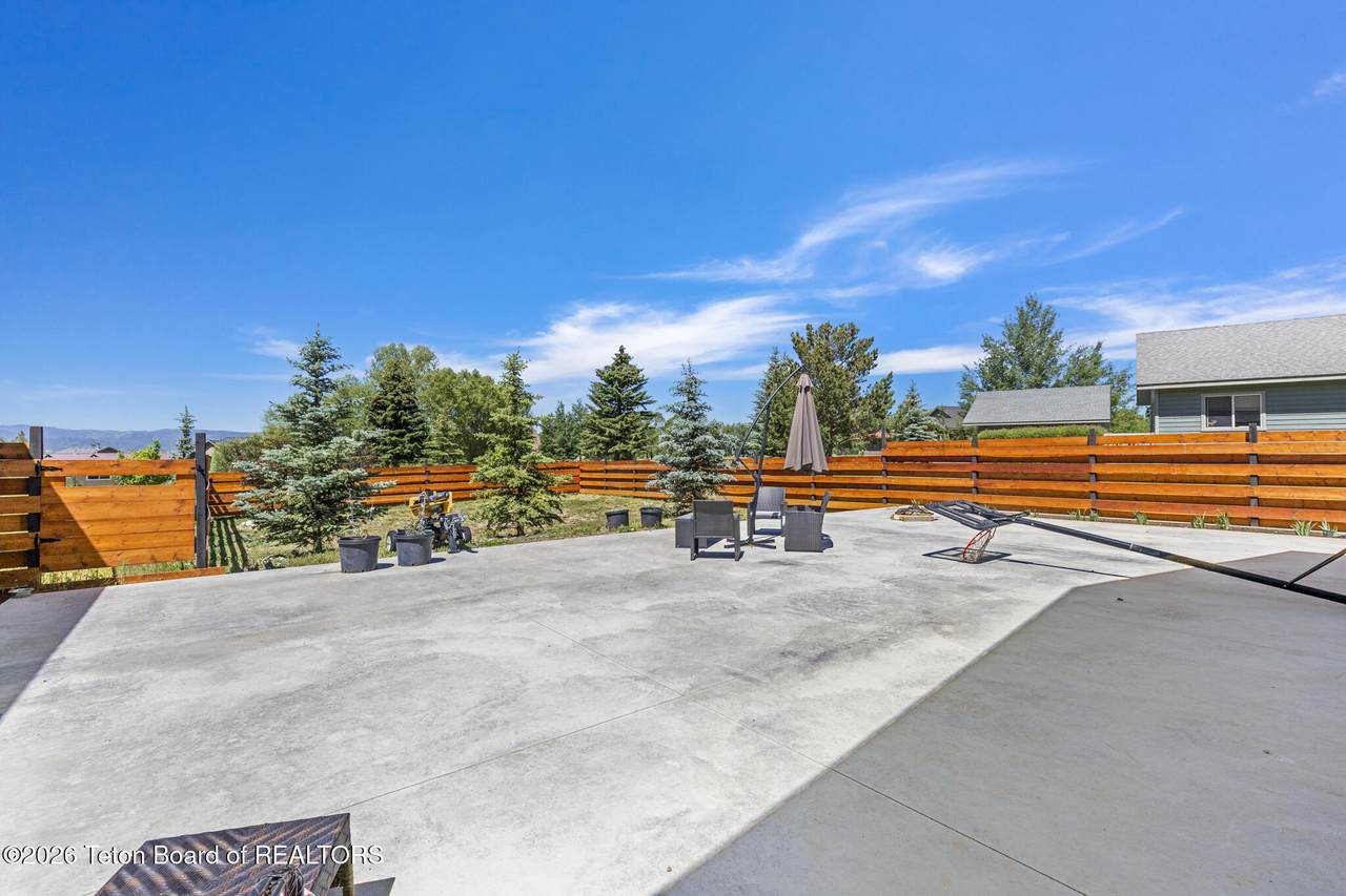 https://bt-photos.global.ssl.fastly.net/teton/1280_boomver_2_26-1428-2.jpg