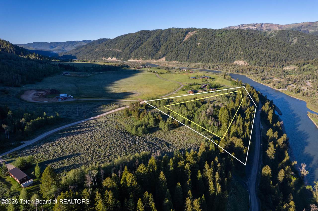 985 Elk Ridge Road - Photo 1