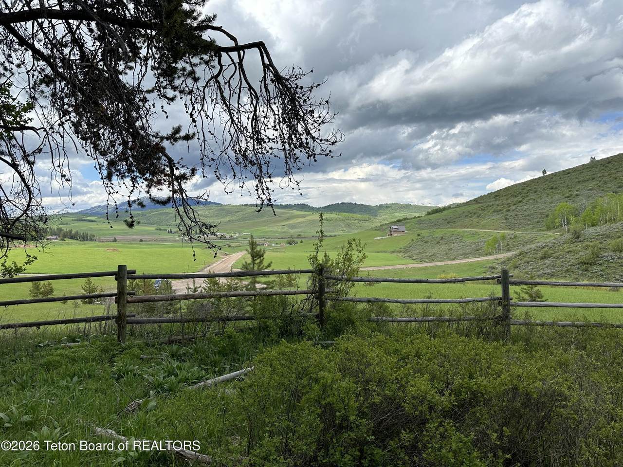 https://bt-photos.global.ssl.fastly.net/teton/1280_boomver_2_26-177-2.jpg