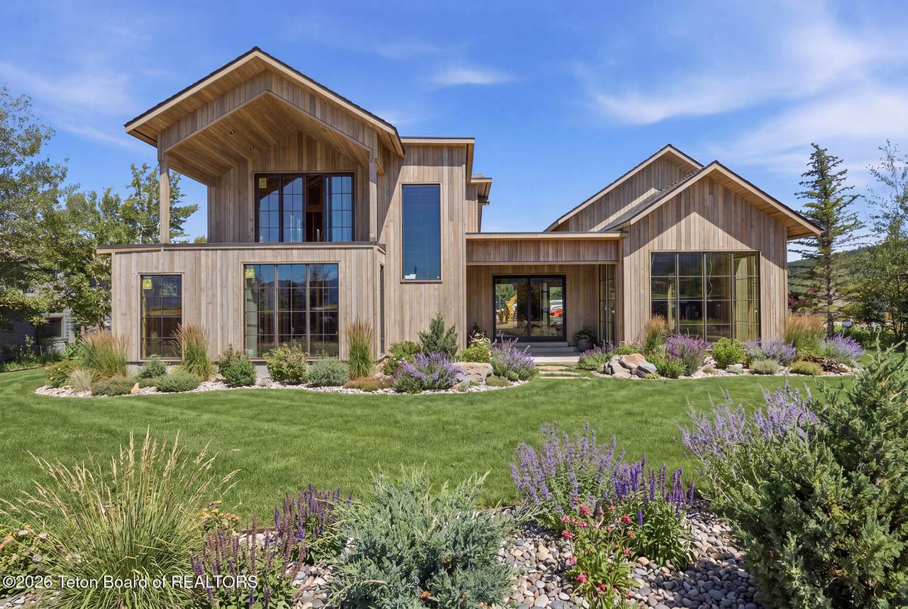 https://bt-photos.global.ssl.fastly.net/teton/1280_boomver_2_26-1874-2.jpg