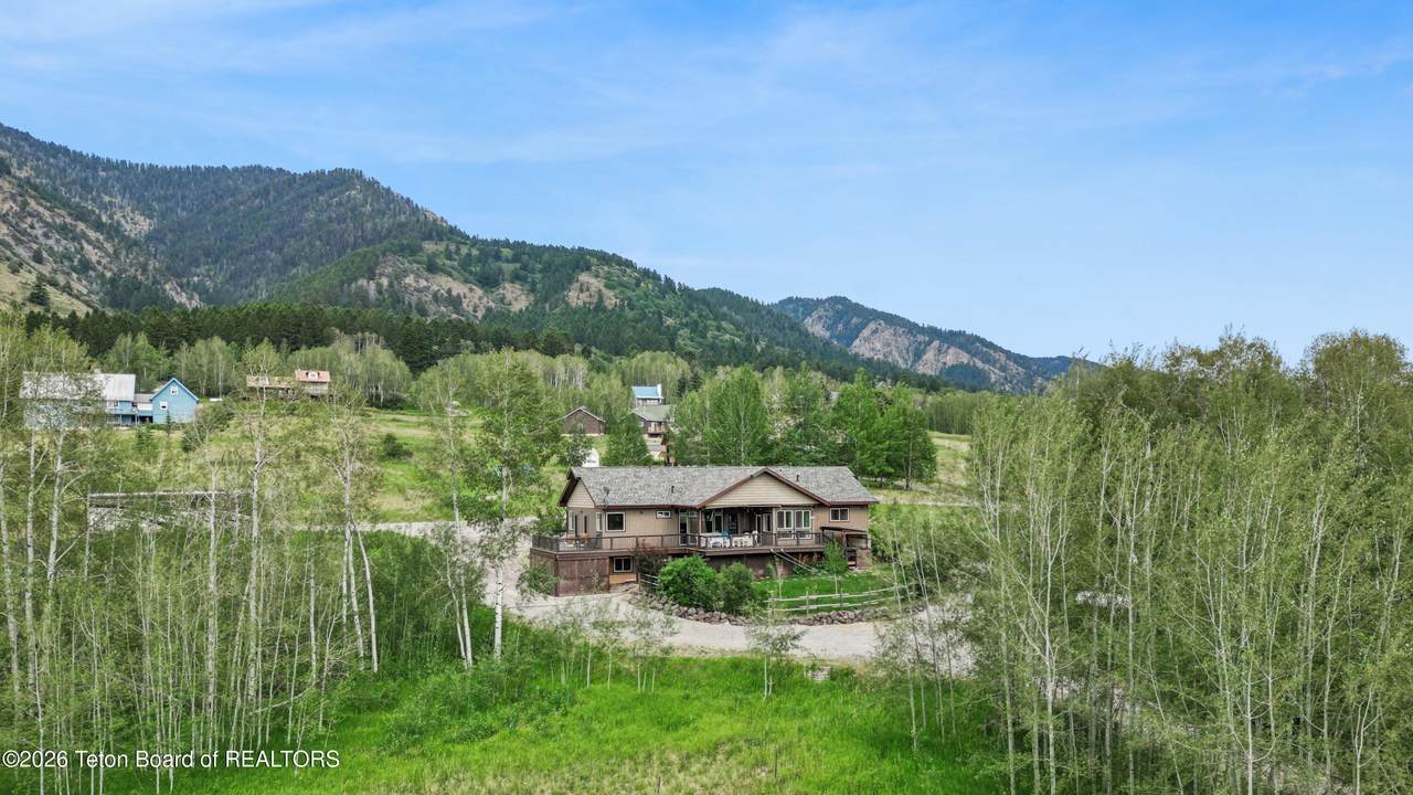 https://bt-photos.global.ssl.fastly.net/teton/1280_boomver_2_26-1966-2.jpg